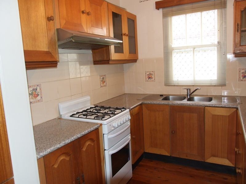 4 Caroline Street, Earlwood NSW 2206