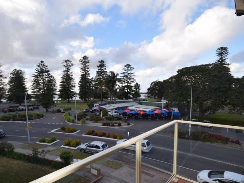 186 Russell Avenue, Dolls Point NSW 2219