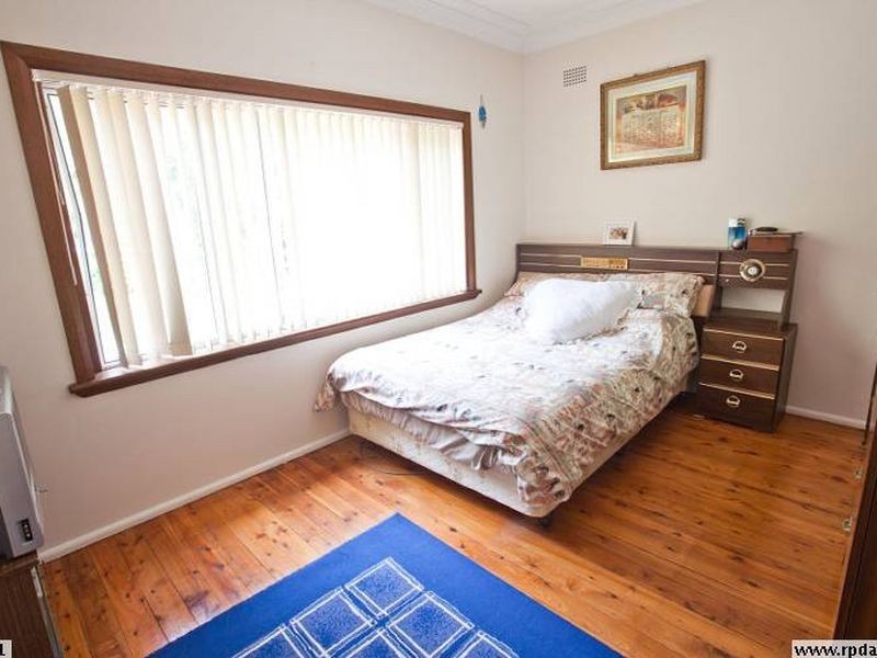 38 Macquarie Road, Earlwood NSW 2206
