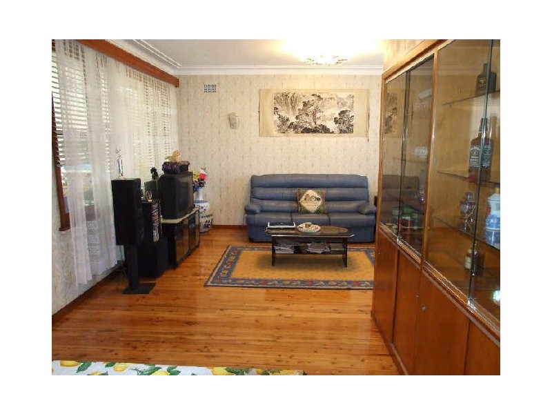 20 Highland Cres, Earlwood NSW 2206