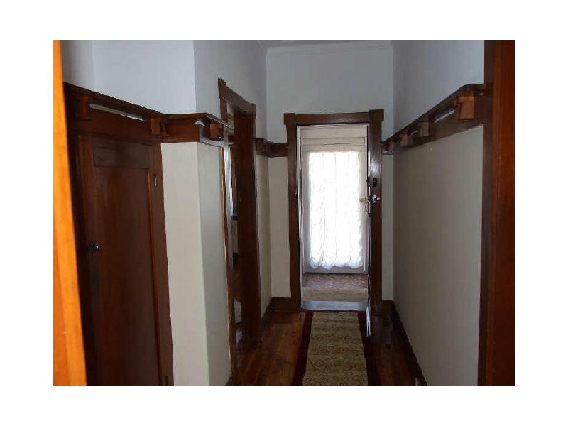 4 Lawn Ave, Clemton Park NSW 2206