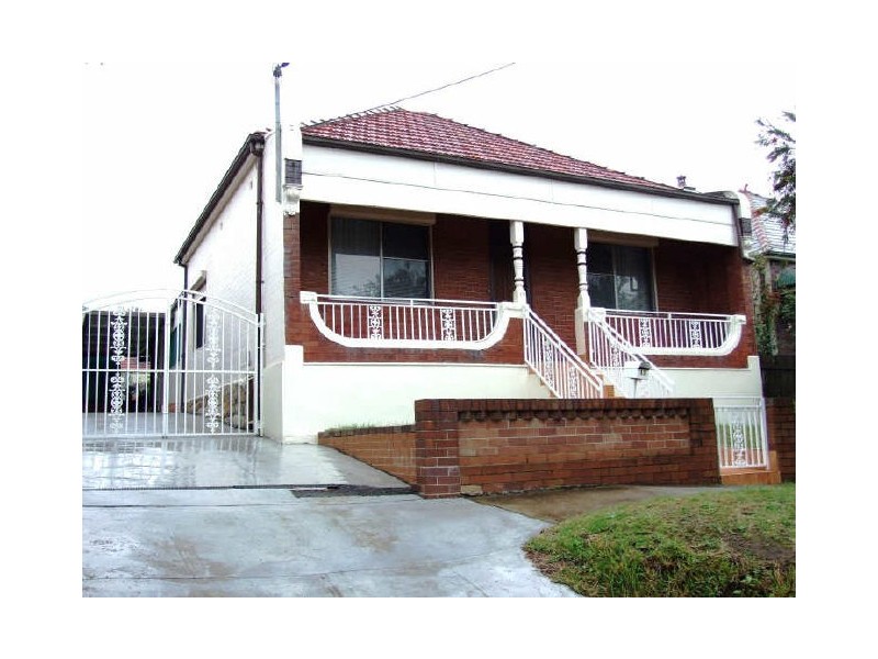 17 Hopetoun St, Hurlstone Park NSW 2193