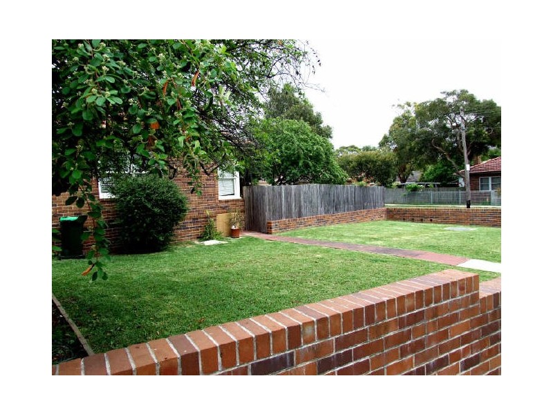 49 Legge St, Roselands NSW 2196