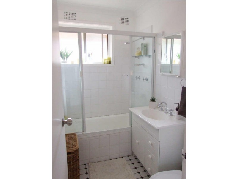 14/5 ST ALBANS RD, Kingsgrove NSW 2208
