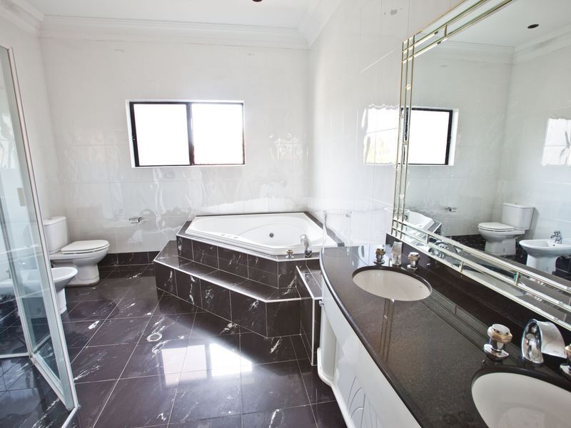 36 Kitchener Ave, Earlwood NSW 2206