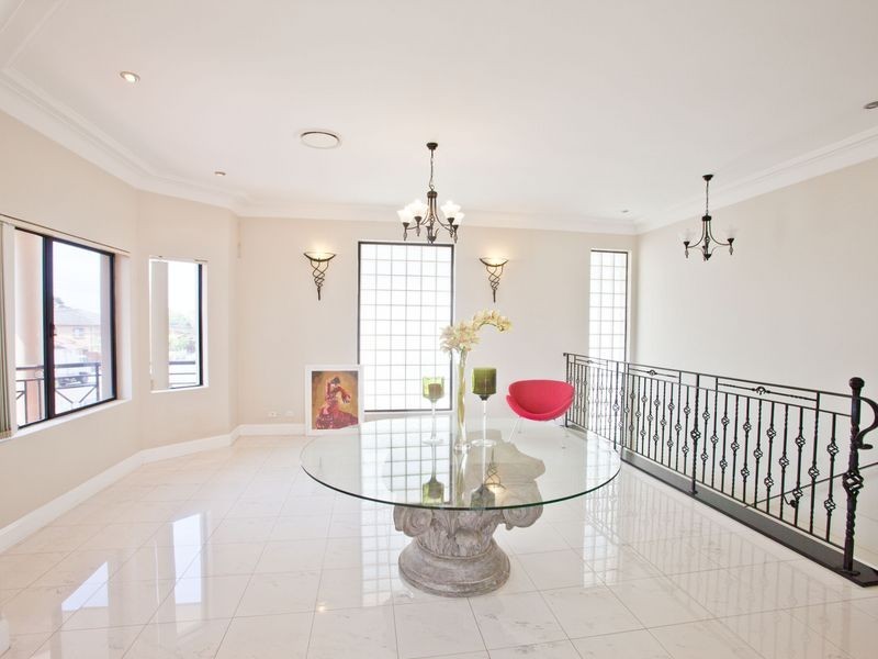 36 Kitchener Ave, Earlwood NSW 2206