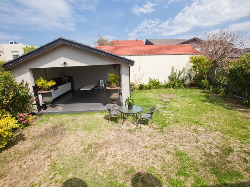 36 Kitchener Ave, Earlwood NSW 2206
