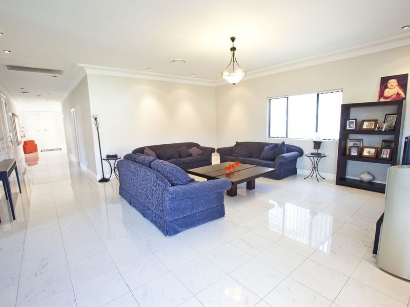 36 Kitchener Ave, Earlwood NSW 2206