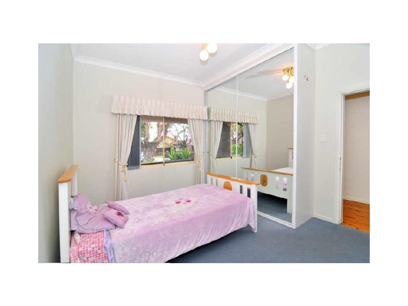 19 Wolli Ave, Earlwood NSW 2206