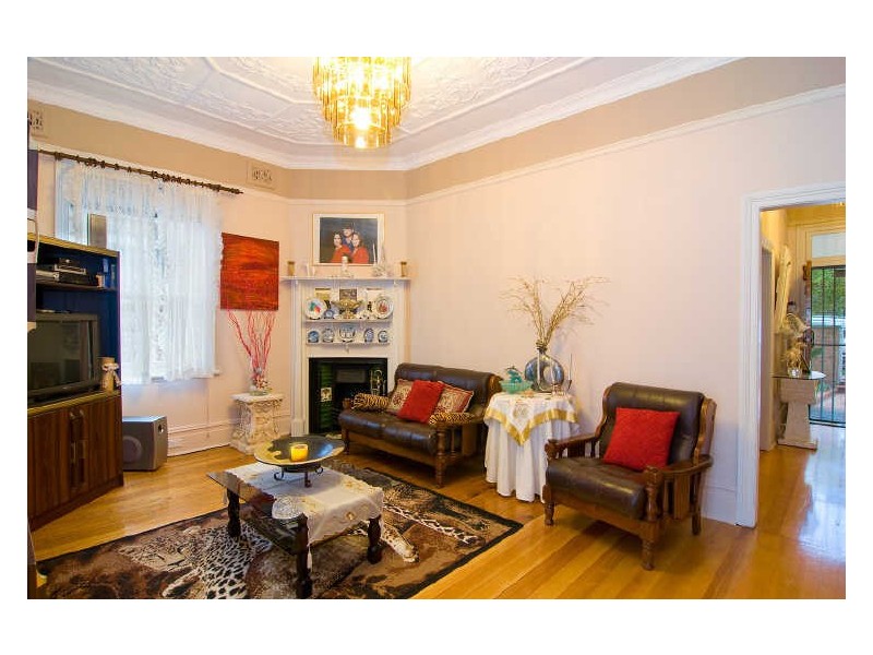 16 Floss Street, Hurlstone Park NSW 2193