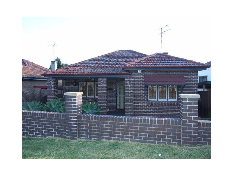 6 Angus Street, Earlwood NSW 2206