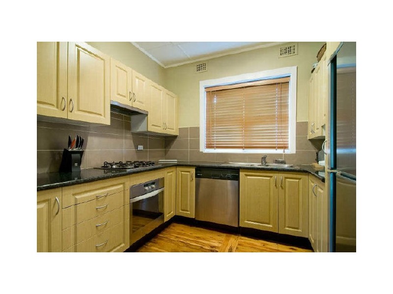 6 Angus Street, Earlwood NSW 2206