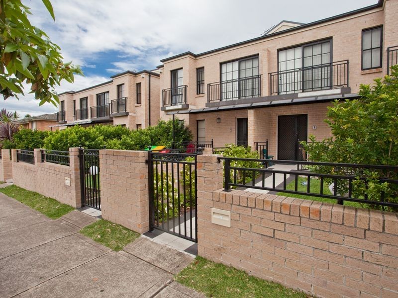 8/163 Victoria Road, Punchbowl NSW 2196
