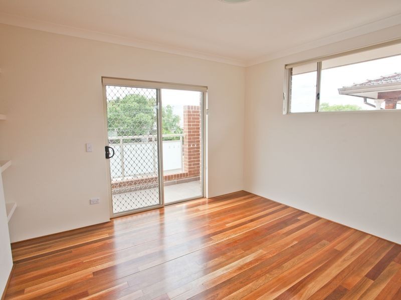 1/8 Rome St, Canterbury NSW 2193