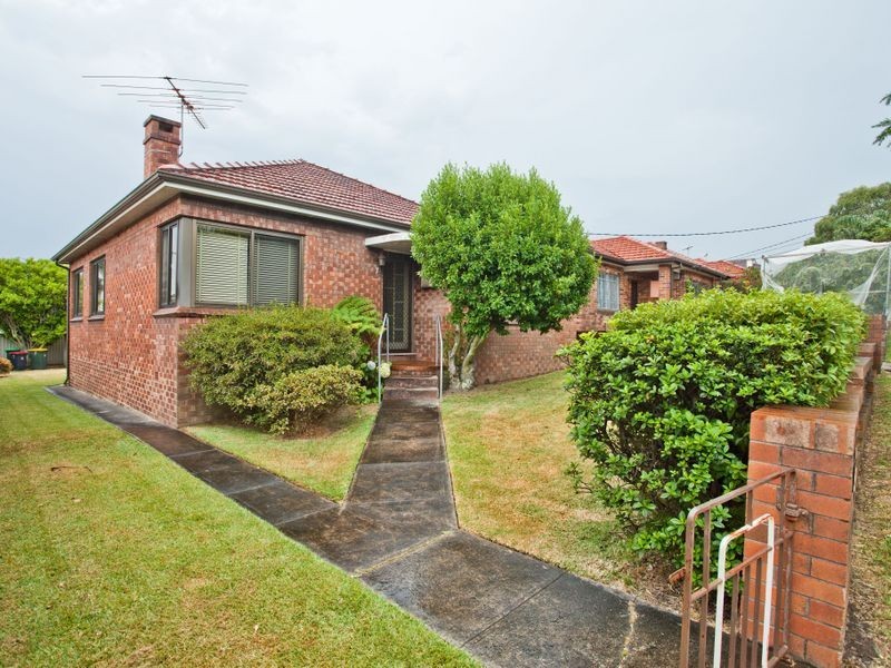 7 Eulabah Ave, Earlwood NSW 2206