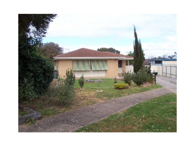 18 Protector Street, O’sullivan Beach SA 5166