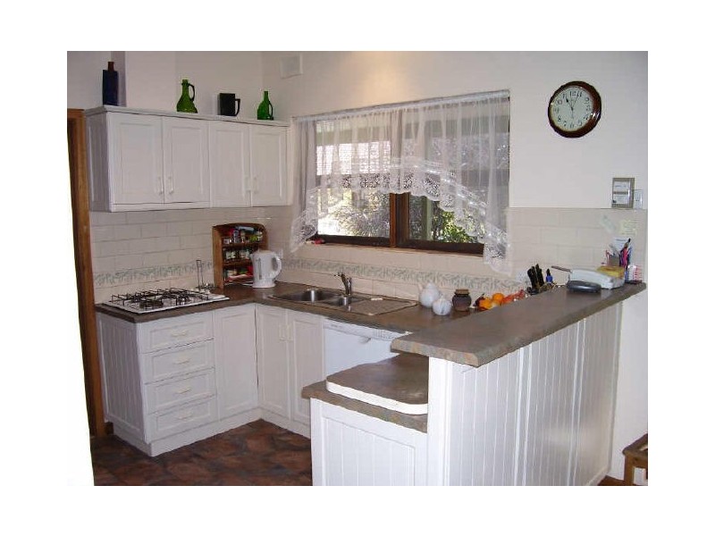 3 Swan Avenue, Happy Valley SA 5159