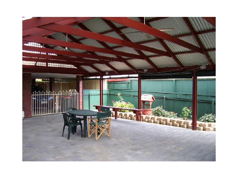 16 Rothschild Street, Woodcroft SA 5162