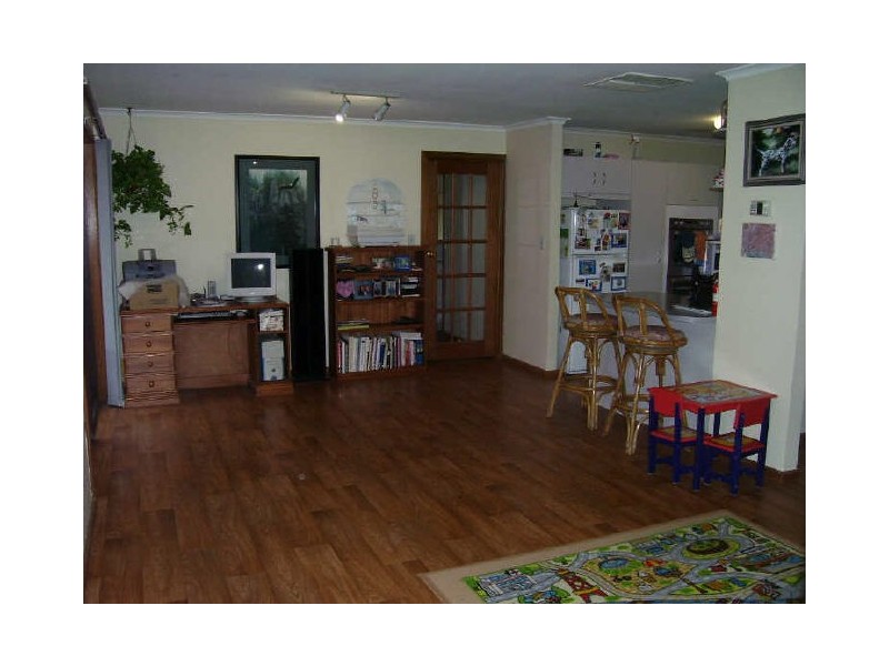 16 Rothschild Street, Woodcroft SA 5162