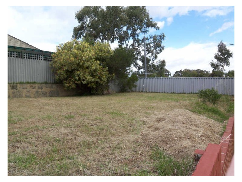 42 Southwell Crescent, Hamilton Hill WA 6163