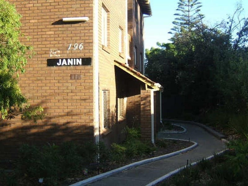 8/196 Railway Parade, West Leederville WA 6007