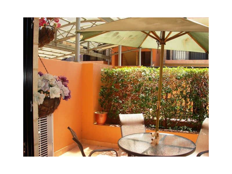 2/28 Bronte Street, East Perth WA 6004