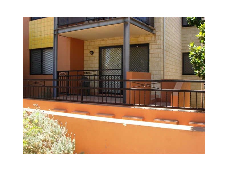 2/28 Bronte Street, East Perth WA 6004