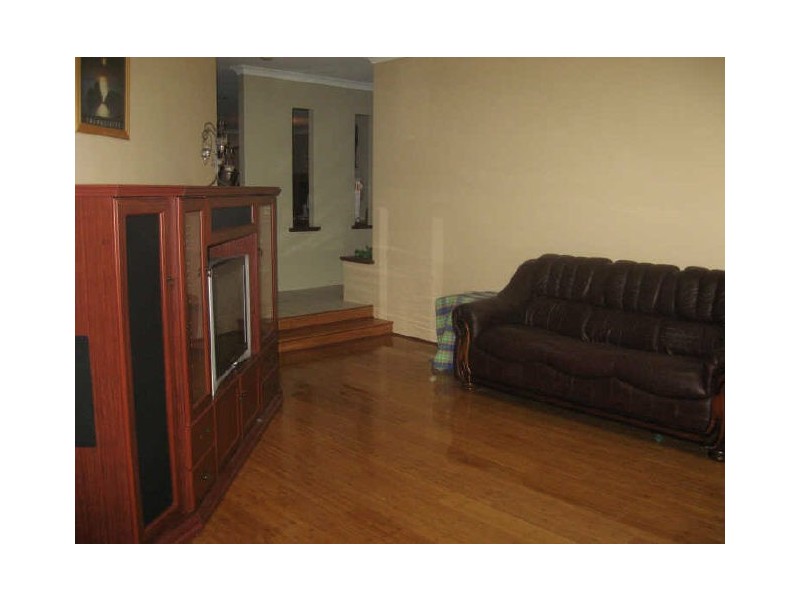 14 Taronga Drive, Kelmscott WA 6111