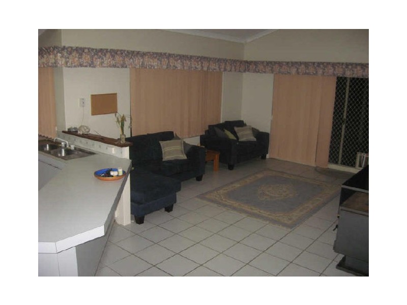 14 Taronga Drive, Kelmscott WA 6111