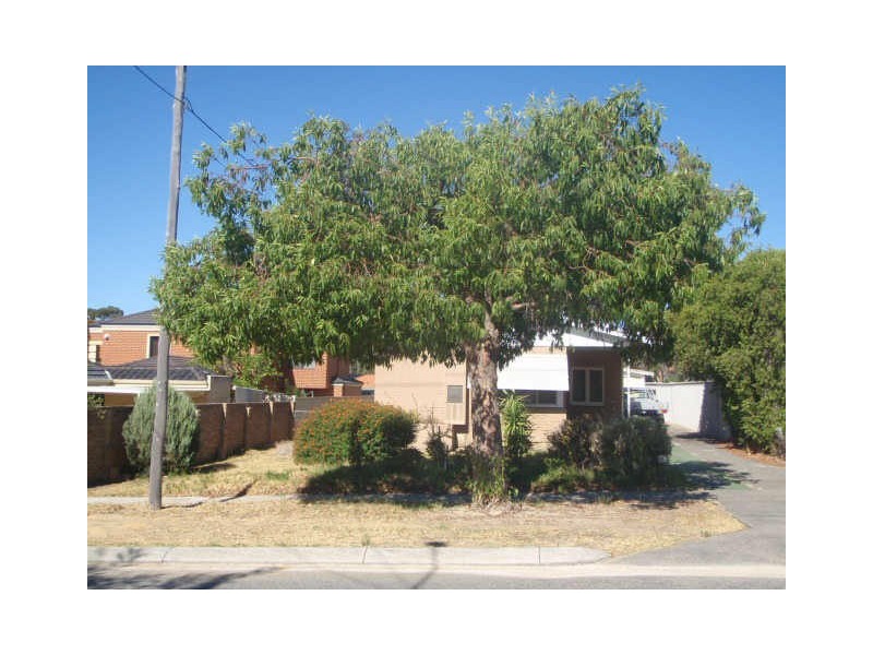 8 Lonsdale Street, Yokine WA 6060