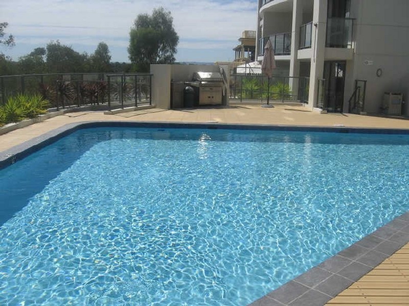 1/18 Tanunda Drive, Rivervale WA 6103