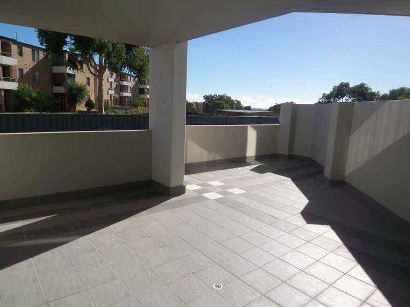 1/18 Tanunda Drive, Rivervale WA 6103