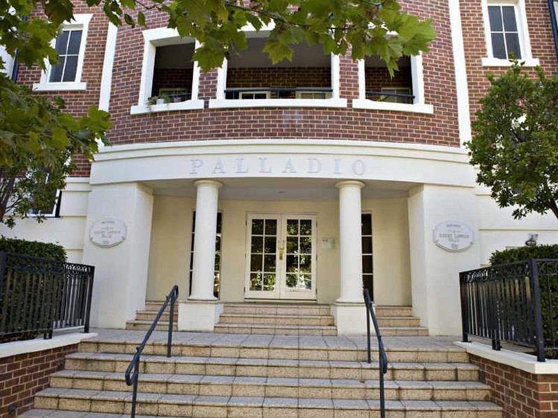 2/2 Henry Lawson Walk, East Perth WA 6004