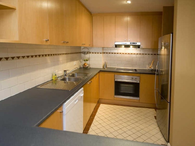 2/2 Henry Lawson Walk, East Perth WA 6004