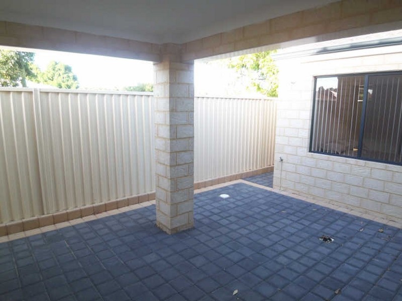 1/1 Havenvale Crescent, Dianella WA 6059