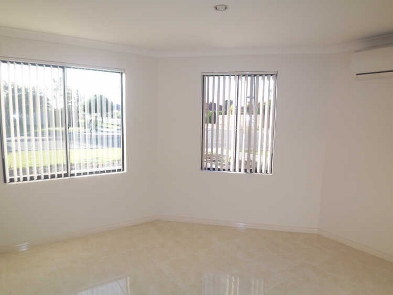 1/1 Havenvale Crescent, Dianella WA 6059