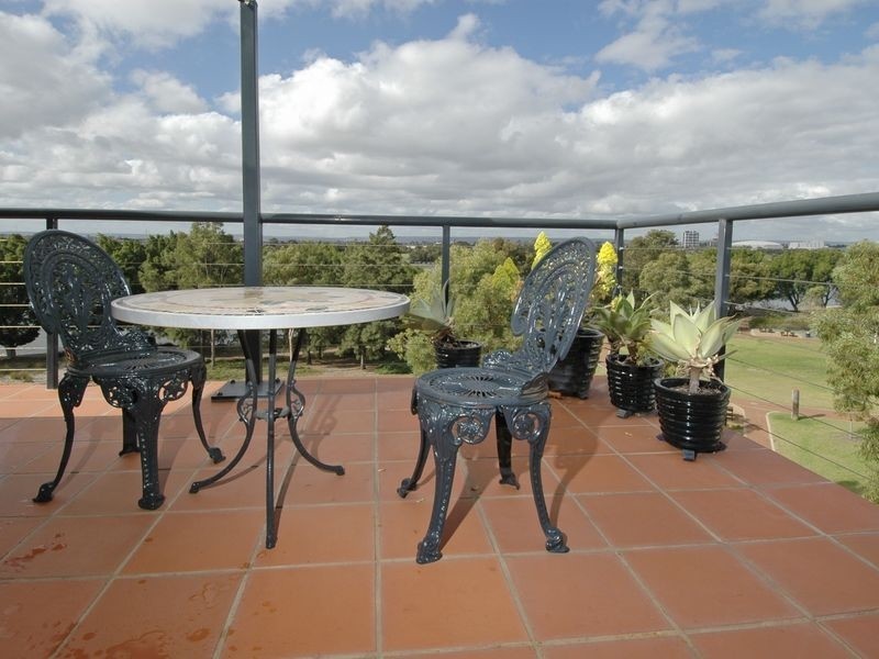 36 Jewell Lane, East Perth WA 6004