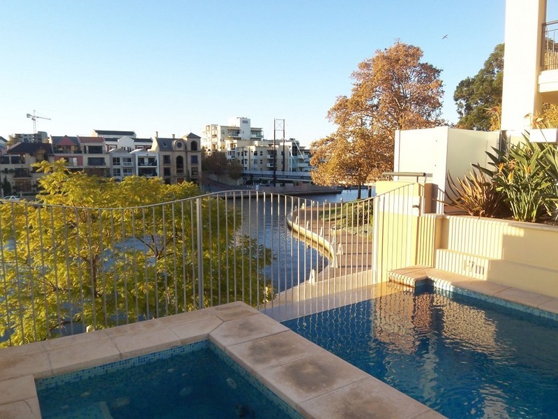 4/20 Royal Street, East Perth WA 6004