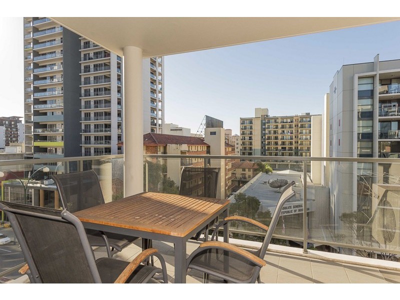 61/131 Adelaide Terrace, East Perth WA 6004