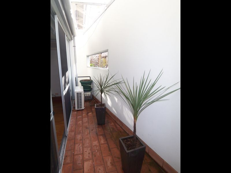 1 Little Saunders Street, East Perth WA 6004