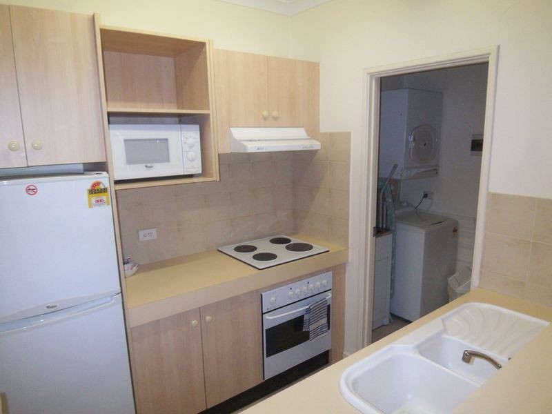 20/11 Regal Place, East Perth WA 6004