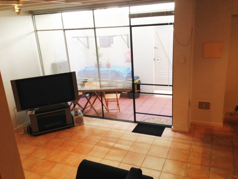 2/117 Lake Street, Perth WA 6000