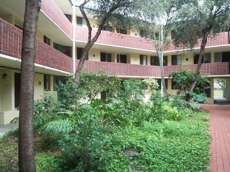 D6/25 Herdsman Parade, Wembley WA 6014