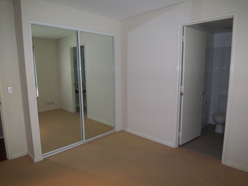 2/26 Saunders Street, East Perth WA 6004