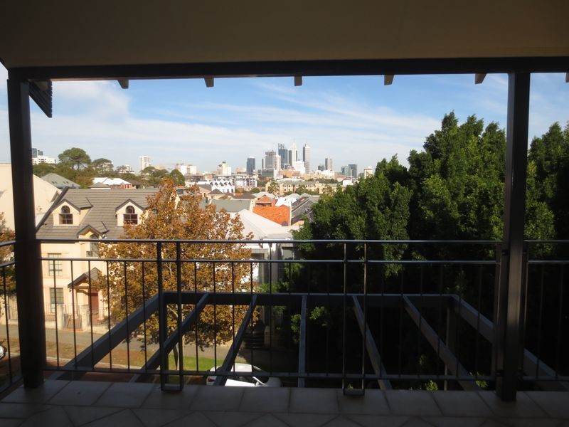 18/24 Constitution Street, East Perth WA 6004