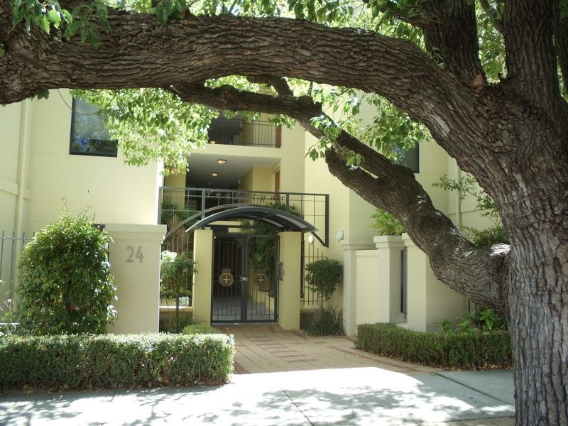 18/24 Constitution Street, East Perth WA 6004