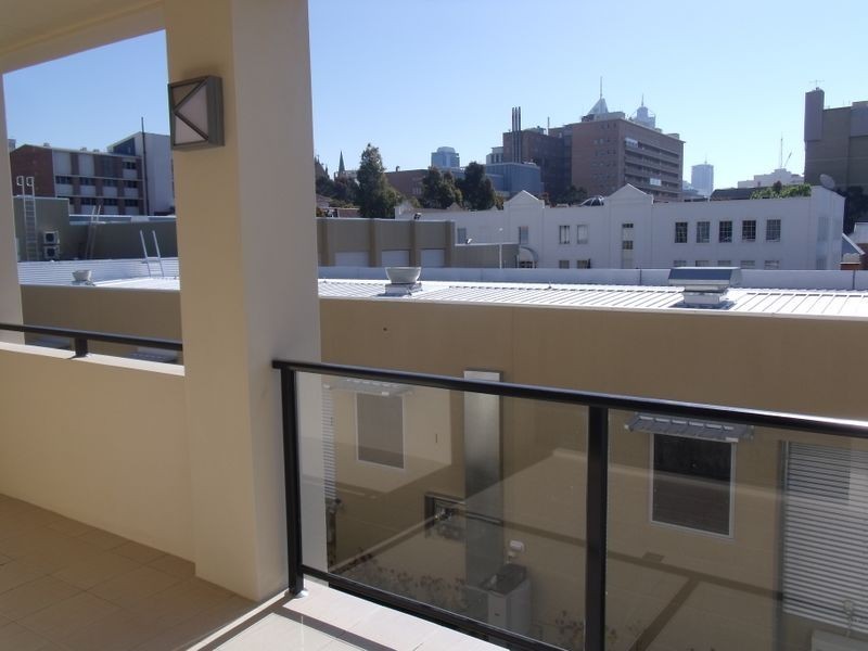 30/121 Hill Street, East Perth WA 6004