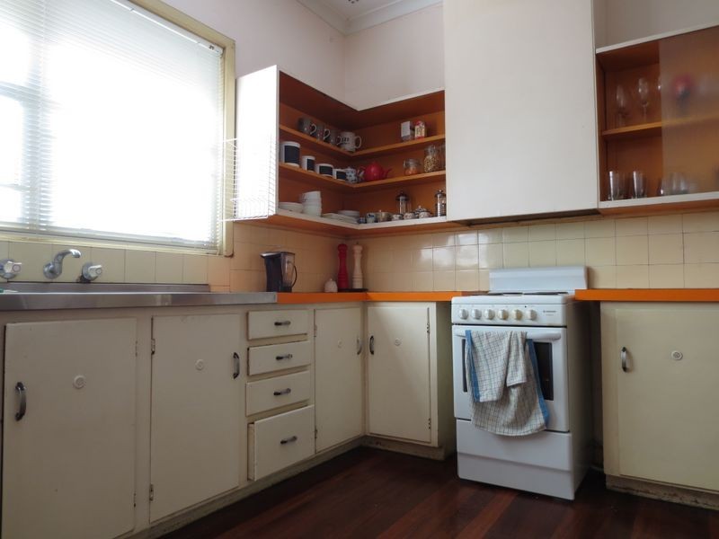 35 Fourth Avenue East, Maylands WA 6051