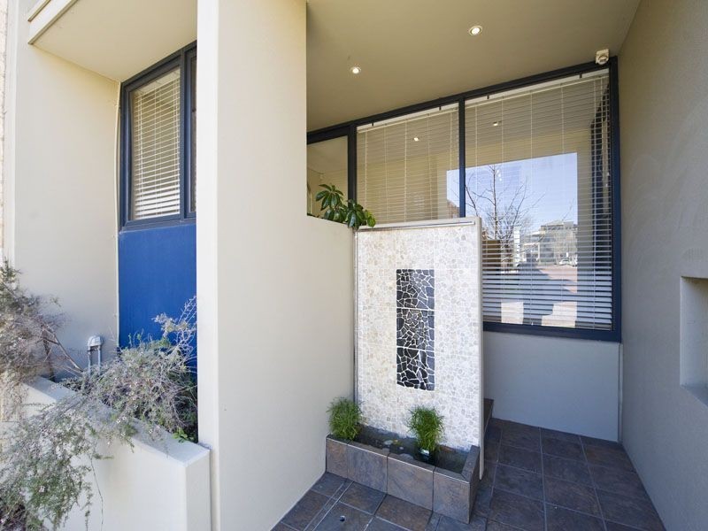 7 Vanguard Terrace, East Perth WA 6004