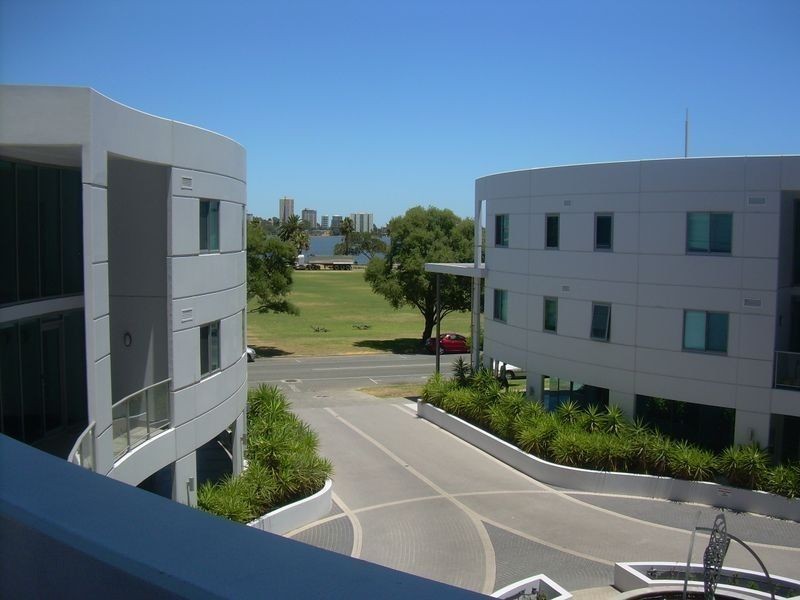 14/132 Terrace Road, Perth WA 6000